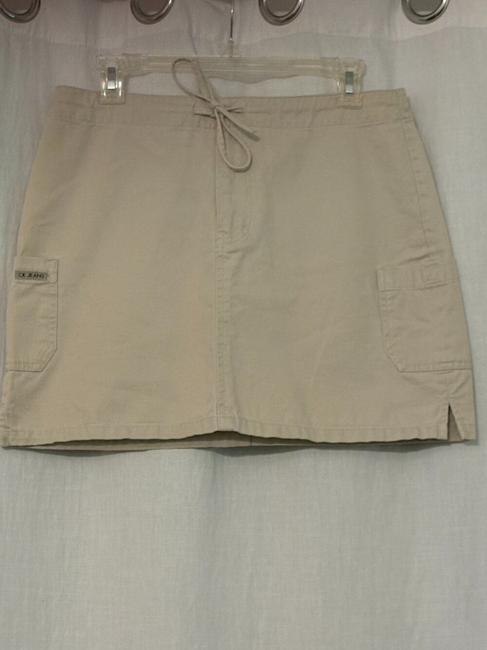 Women's Calvin Klein Jeans, Beige Mini Skirt w/ Pockets, Zipper and Tie, Size 6